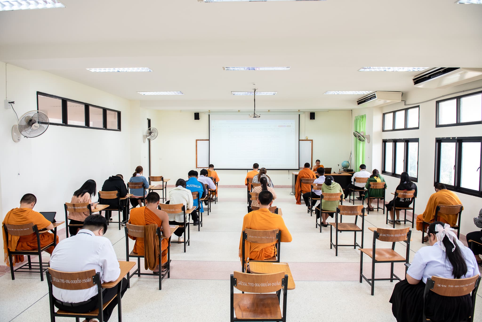 บรรยากาศการสอบวัดผลปลายภาค ภาคเรียนที่ 1 ปีการศึกษา 2568